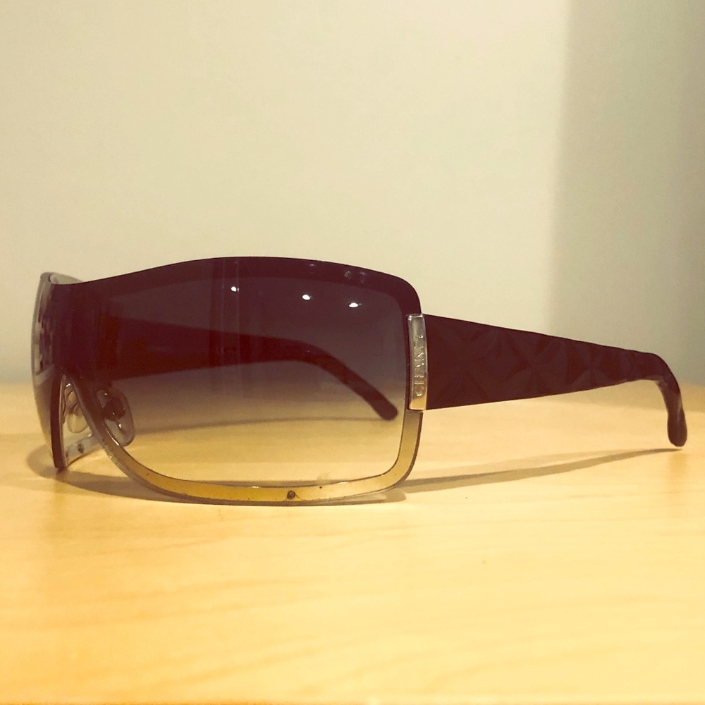 CHANEL Sunglasses